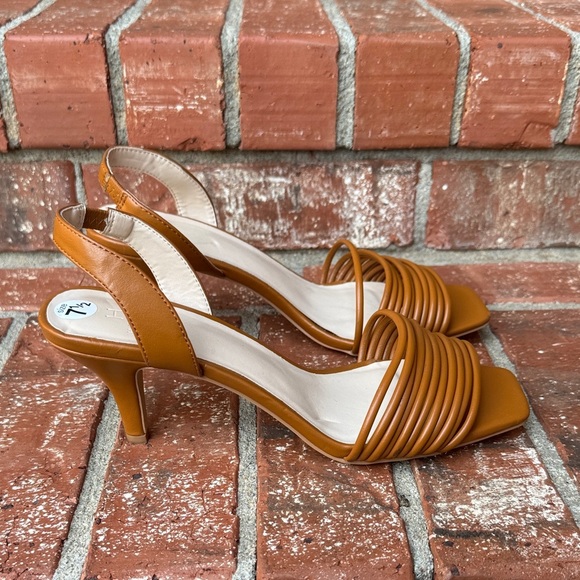 H Halston Women's Hong Kong Sling Back Strappy Heel Sandals Shoes 7.5 - Picture 1 of 7